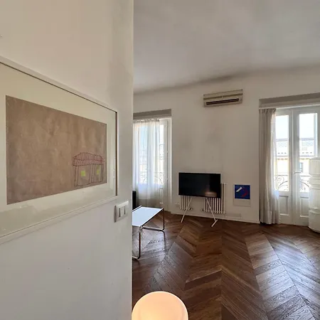 Pergolesi Nest - Authentic - Station Mediolan