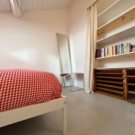 Pergolesi Nest - Authentic - Station Mediolan