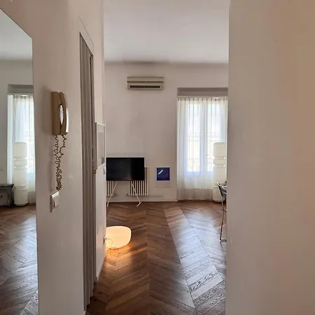 Pergolesi Nest - Authentic - Station * Μιλάνο